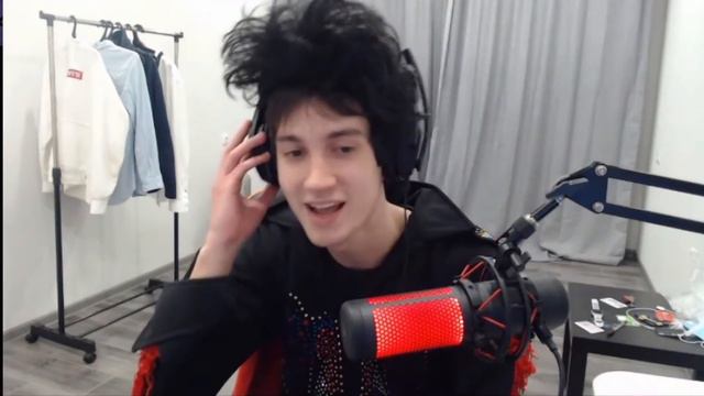 ФРЕНДЗОНА / МЭЙБИ БЭЙБИ — АСКОРБИНКА | Кавер Qbaxa | ILT