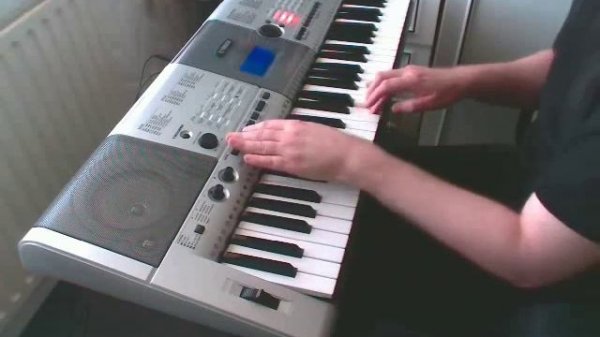 Yamaha PSR-E403 - Bossa Roo