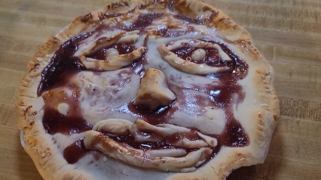 I Made a Heccin Creepy Human Face Pie смотреть онлайн