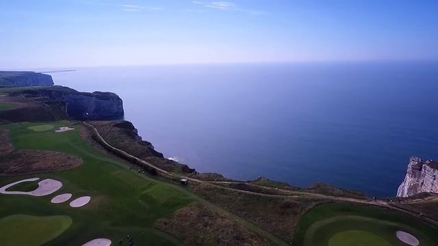 Golf Etretat vue du ciel смотреть онлайн
