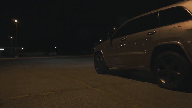 Sony a6300 and Zhiyun Crane V2 || Low Light || Kit Lens || Cine4 || 4K смотреть онлайн