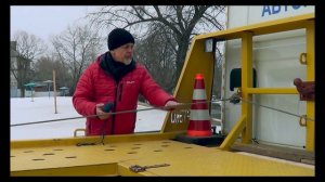 Эвакуатор Газель Некст . Обзор эвакуатора и  рабочей формы эвакуаторщика .