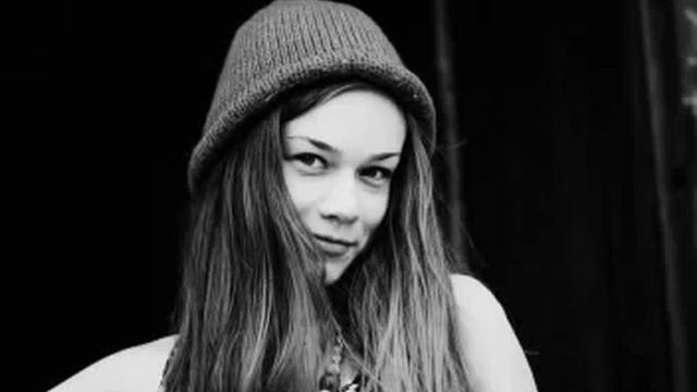 STEFAN SIMIĆ - SA DVADESET I NEŠTO (Govori: Mile Vasiljević) смотреть онлайн