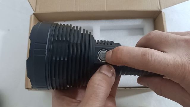 Мощный фонарь с AliExpress ?? смотреть онлайн