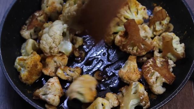 Что приготовить из цветной капусты? А вот мой любимый рецептик! Это так аппетитно! смотреть онлайн