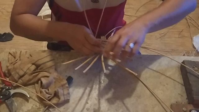 Плетение овального дна для корзины. Плетение из ивы смотреть онлайн