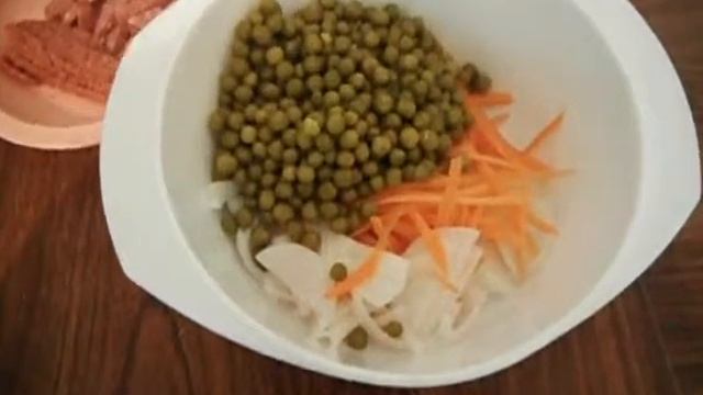 Суп с копчёной колбасой или мясом в микроволновке смотреть онлайн