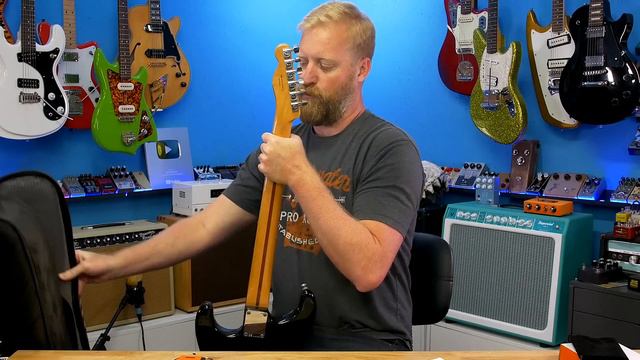 WHAT DO ALL MY GUITARS WEIGH? - what is the combined weight of my entire collection? смотреть онлайн