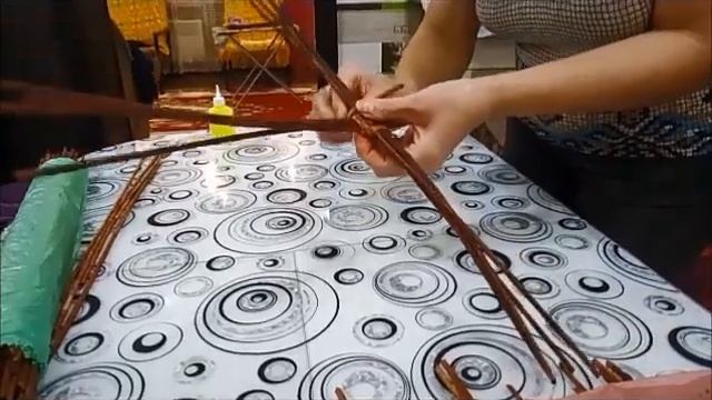 Мастер-класс "Плетение круглого короба из газетных трубочек" смотреть онлайн