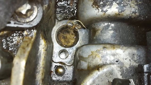 Jeep Cherokee стрельнула форсунка 5-го цилиндра восстановление резьбы крепление форсунки смотреть онлайн