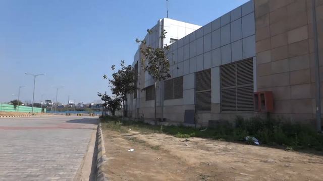 Наша ветка метро не работает до 14.30 - Дели, Индия смотреть онлайн