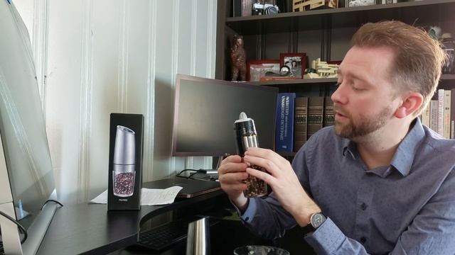 PEPPER GRINDER - Full Review of Chew Fun Electric Gravity Grinder смотреть онлайн