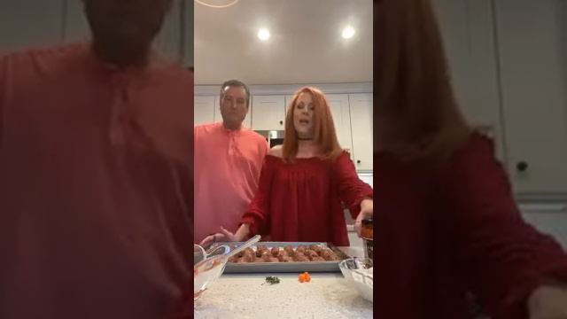 "It''s what's cooking in MBK's kitchen" on Easter Sunday" смотреть онлайн