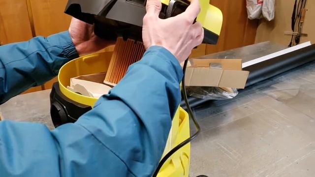СТРОИТЕЛЬНЫЙ ПЫЛЕСОС с розеткой для подключения инструмента. Тест на дисковой пиле. Работа на выдув смотреть онлайн
