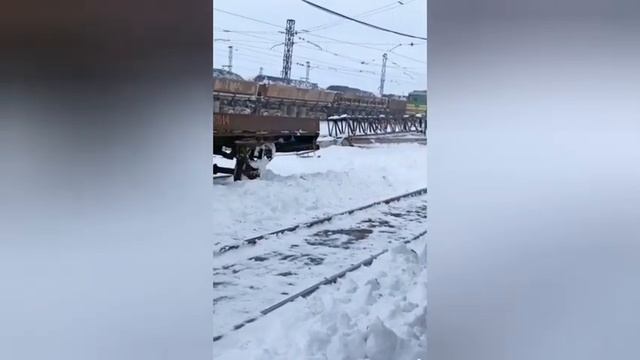 Поезд столкнулся с другим поездом. Казахстан. Смотреть всем обязательно! Жезказган. смотреть онлайн