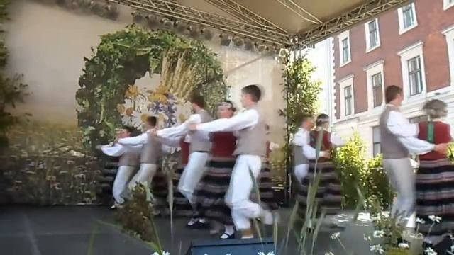 Латышский танец смотреть онлайн