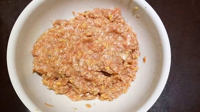 Есть много рецептов. По этому рецепту Котлеты ещё не пробовали. Haven't tried these meatballs yet. смотреть онлайн