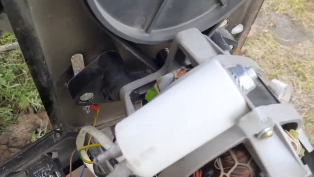 Обслуживание бетономешалки ЗУБР Мастер БС-140-600/Что делать если бетономешалка стала крутить хуже смотреть онлайн