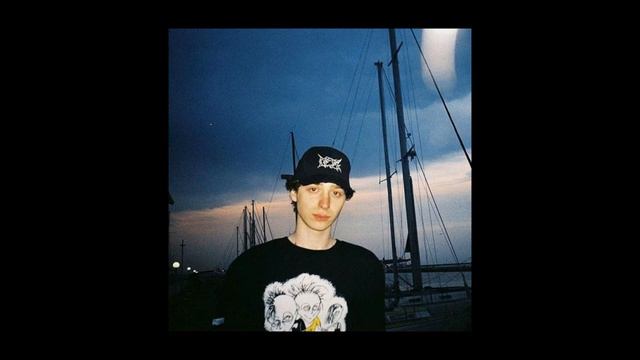 ВЫШЕЛ ПОКУРИТЬ type beat/бит в стиле вышел покурить - "we alone" смотреть онлайн