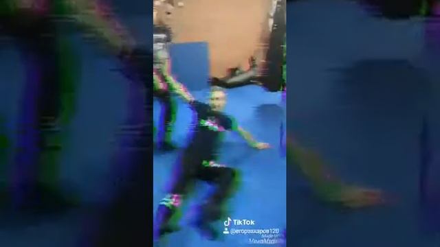 Бросок через бедро смотреть онлайн