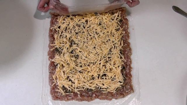 Мясной рулет с грибами и сыром/Meatloaf with mushrooms and cheese смотреть онлайн