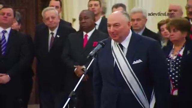 Речи Аурэля Вайнера и Вячеслава Кантора на церемонии вручения ордена Болшого креста в Румынии смотреть онлайн