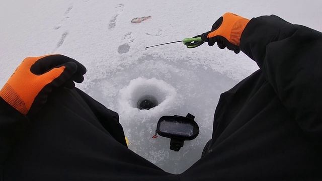 Зимняя рыбалка 2023!Окунь на блесну.Эхолот Deeper! смотреть онлайн