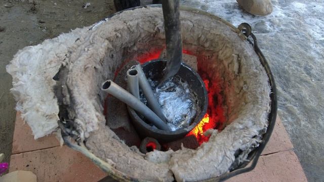 Литье Алюминия. Плавлю Алюминиевые Обручи. АСМР. Плавка Алюминия В Гараже. Цветной Металл. смотреть онлайн