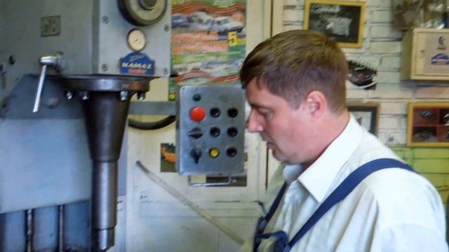 Экономия 70000 рублей при ремонте двигателя грузовика Isuzu и титьки набок смотреть онлайн