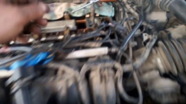 Как выкрутить обломаную свечу зажигания смотреть онлайн