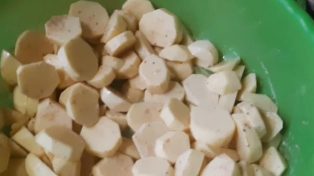 Как вкусно запечь курицу в духовке. смотреть онлайн