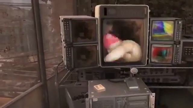Рикардо Милос в Half-Life: Alyx смотреть онлайн