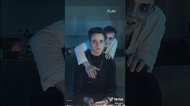 Умерший брат (тик-ток) смотреть онлайн