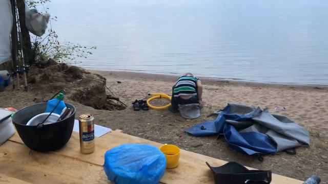 Отдых с палатками на острове реки Кама. смотреть онлайн