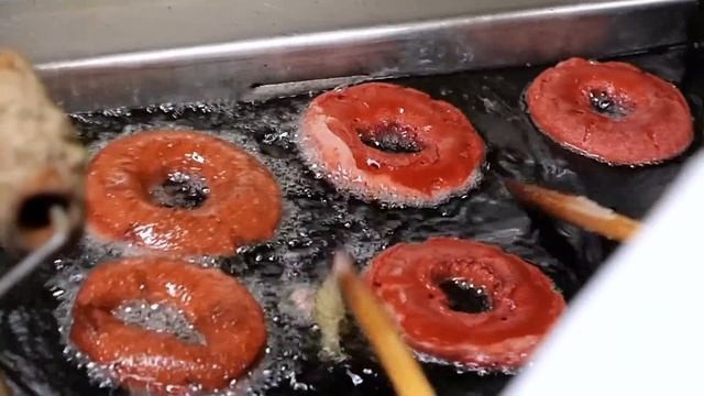 American Food - The BEST CAKE DOUGHNUTS In Chicago! Roeser’s Bakery