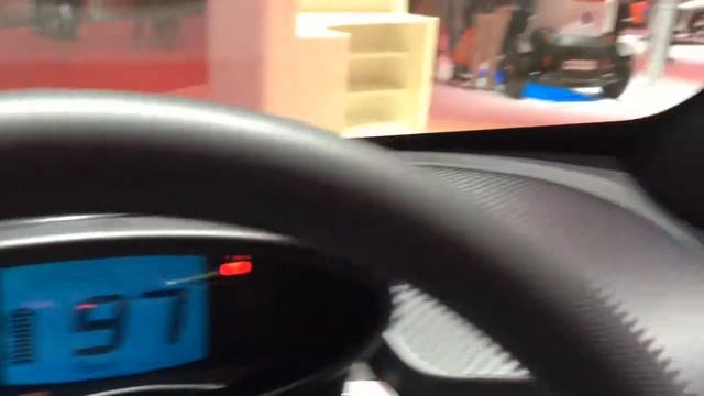 Renault Twizy 2014 Vs Smart Fortwo Electric Drive 2014