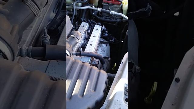 запуск на холодную. дым пахнет бензином. смотреть онлайн