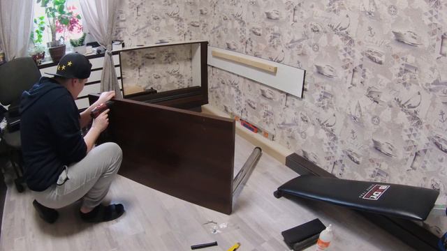 Компьютерный стол своими руками,без вложений,из того что было!!!Ножка для стола без крепления!!! смотреть онлайн