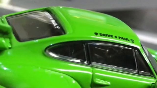 Tarmac works 1:64 RWB 993 смотреть онлайн