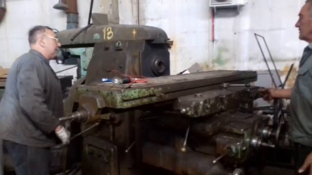 Продам станок горизонтально фрезерный 6М83 ,тел.0976109661 Роман,г.Львов смотреть онлайн