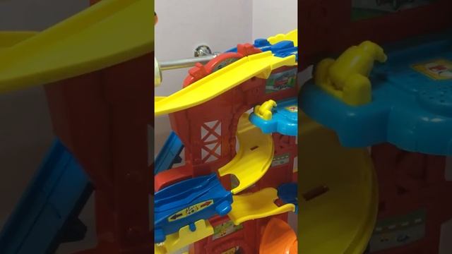 Автотрек «Пожарная станция» VTech смотреть онлайн