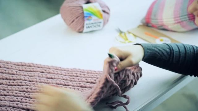 Видеоурок как связать снуд спицами. Как вязать английскую резинку? Связать снуд спицами. смотреть онлайн