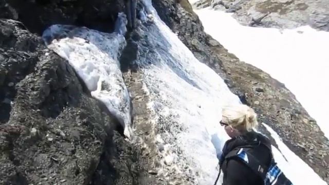 HIKE TO TROLLTUNGA, NORWAY (DAY SUMMARY) смотреть онлайн