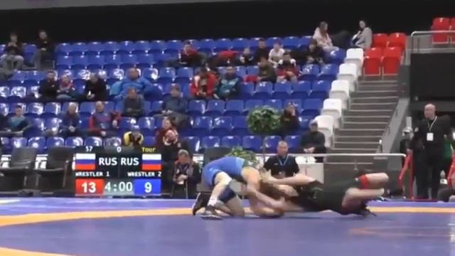 синий Ахмад Галаев(Ингуш) чёрный Явбатиров Юнус(Чеченец) очень яркий противостояния! смотреть онлайн