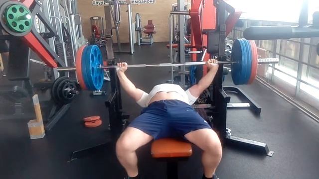 Жим лёжа 150 на 19 раз смотреть онлайн