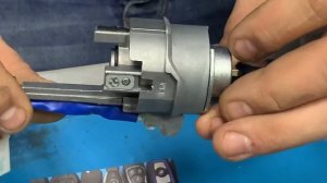 Заклинил замок Hyundai ix35 ремонт замка зажигания