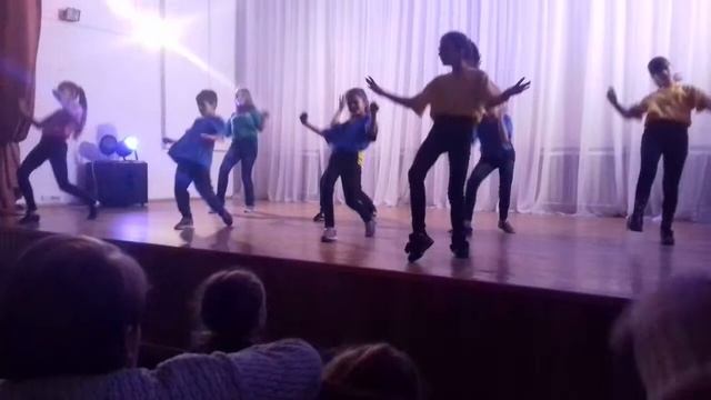 Танец 6 класу смотреть онлайн
