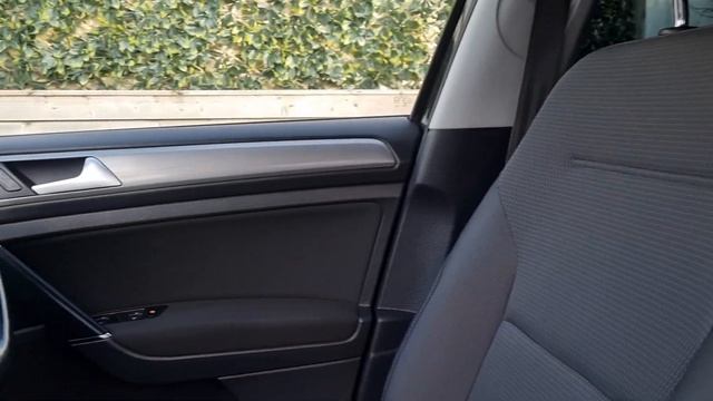 2015 Volkswagen Golf 1.2 TSI AUTO / COMFORTLINE / TAX €200 (152) смотреть онлайн