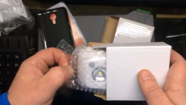 Чехол для отличного смартфона WILEYFOX SWIFT и Беспроводной светильник!:) смотреть онлайн