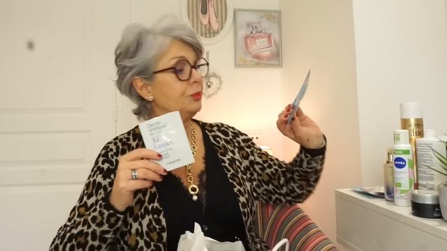 Mes produits soins/maquillage/ multiprix/ pour les Femmes de plus de 60 ans смотреть онлайн